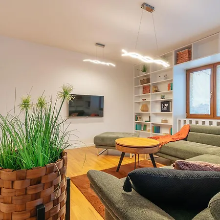 Апартаменты B-home - S 1 Spalnou A Obyvackou 80 M2 *