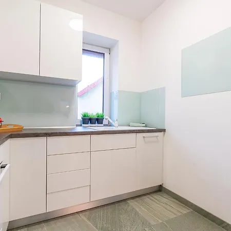 B-home - S 1 Spalnou A Obyvackou 80 M2 Апартаменты