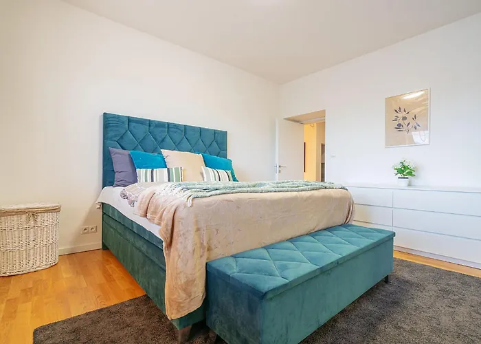 B-home - S 1 Spalnou A Obyvackou 80 M2