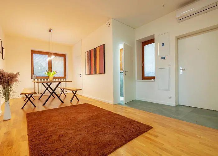 B-home - S 1 Spalnou A Obyvackou 80 M2 *